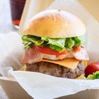 ボリューム満点！【月見バーガー弁当】｜一点豪華なラクうま弁当vol.19