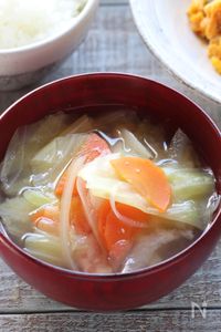野菜たっぷりお味噌汁