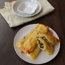 混ぜて焼くだけ、簡単皮から作る「揚げない米粉春巻き」