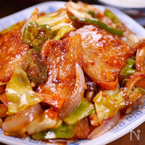行列の定食屋さんの🍚たっぷり野菜のポークチャップ定食🤩