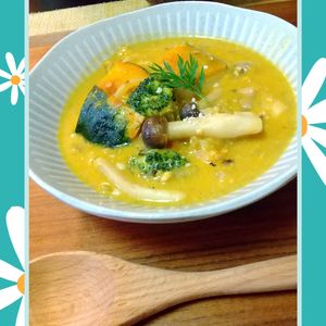 チョロリスの作ってみた!投稿(煮込み不要♡ほっこり甘い『かぼちゃの濃厚クリームシチュー』)