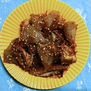 チョビの助の作ってみた!投稿(ちくわとこんにゃくの甘辛炒め かつおごまがらめ)