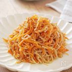 食材2つで簡単！【にんじんと白滝の中華風ごま炒め】腸活にも◎
