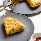 残り野菜のスパニッシュオムレツ～きれいに裏返すコツあり