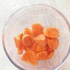 お肉柔らか旨味たっぷり♪こま切れ肉で【揚げない夏野菜の酢豚】の下準備