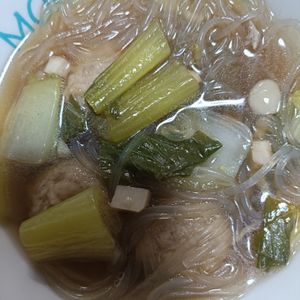 ハシガミダイコウの作ってみた!投稿(ボリューム満点♪鶏団子と青梗菜のとろみ中華風春雨スープ)