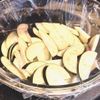 〖なすの天かすポン酢〗塩昆布で箸が止まらない！冷やして味しみの工程1
