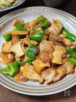 ご飯泥棒!【豚バラとキノコとピーマンのオイスターバター】