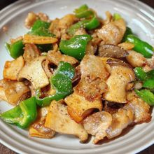 ご飯泥棒！【豚バラとキノコとピーマンのオイスターバター】