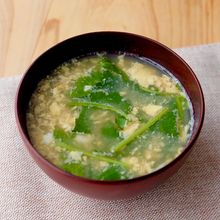 【三つ葉と卵の味噌汁】基本の出汁のとり方