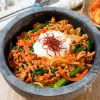 ワンパンでぱぱっと完成♩【ビビンバそぼろ丼】