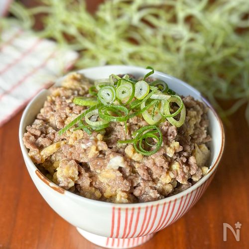 5分で完成！子どもがパクパク食べる「そぼろ丼」