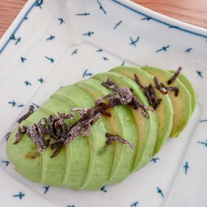 ミルクの作ってみた!投稿(切ってのせるだけ！無限アボカド)