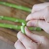 旬がおいしい！佐賀県産アスパラガスチャンプルーの下準備