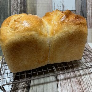 Mackyの作ってみた!投稿(イギリス食パンが食べたいと思ったらこのレシピで！ハード食パン)