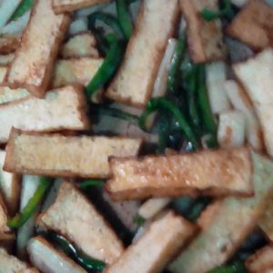 鶏皮坊主の作ってみた!投稿(【厚揚げとピーマンの中華炒め】お肉なしで旨い青椒肉絲風おかず)