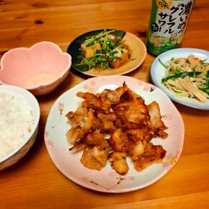 まろみの作ってみた!投稿(むっちゃ旨し♡鶏皮の塩唐揚げ♡)