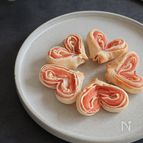 〖 バレンタインに 〗餃子の皮でハートのおつまみパイ