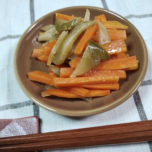 M＊Pの作ってみた!投稿(ごはんのお供に☆にんじんとザーサイの炒め)