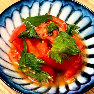 michuの作ってみた!投稿(3分で完成《大葉香る♡塩レモントマト》)