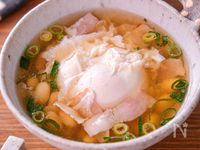 【大豆とベーコンとたまごのスープ】落とし卵で食べ応え◎