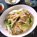 おかずにも丼にも！白菜と舞茸のひき肉炒め