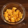 柿とくるみとクリームチーズのパウンドケーキの工程1