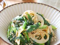 ワンパンで簡単！【小松菜と蓮根のごま味噌炒め】ご飯が進む