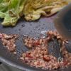 ワンパン・簡単!【アンチョビ春キャベツ】の工程2