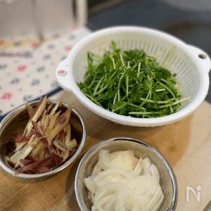 ワインに合う！豆苗たこわさサラダ | レシピサイトNadia