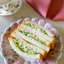 【カニサンド】驚きの美味しさ、贅沢サンドイッチ！