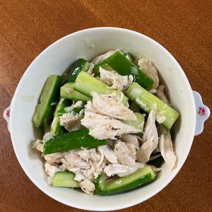 1060572の作ってみた!投稿(超絶美味しい《きゅうりとささみ♡ねぎ塩サラダ》)