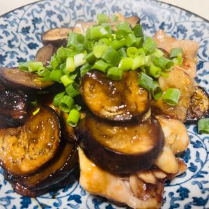 新米ちゃんの作ってみた!投稿(鶏もも肉とナスの甘酢和え)