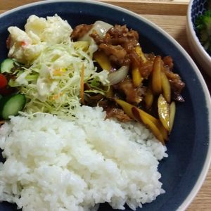 hiro★の作ってみた!投稿(さつまいもと豚こま肉の甘辛炒め)