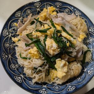 たかし（娘2人）の作ってみた!投稿(味付け2つ《豚にら玉素麺チャンプルー》ランチにピッタリ♪♪)