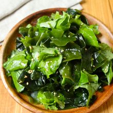 5分で完成！【わかめとレタスの胡麻ポン酢サラダ】
