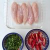 ニラだれ蒸し鶏♩レンジ完結とは思えない！カンタン華やかおかずの工程1