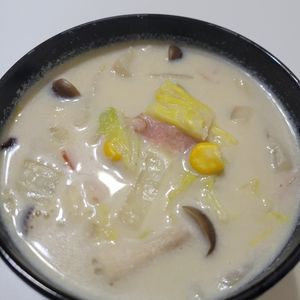 1バーバミーの作ってみた!投稿(【白菜とベーコンの豆乳スープ】白菜ぺろり♡まろやかなコク♪)