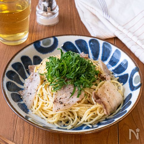 【保存版】豚バラと大葉の和風パスタ|味付けうどんスープ1つ♪