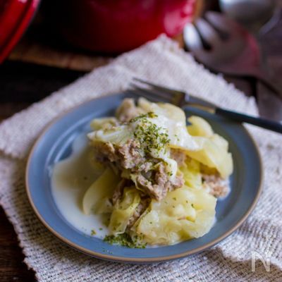 キャベツと豚ひき肉だけ!ミルフィーユミルク煮【食べるスープ】