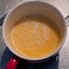 【レンジ2分】カップでお手軽!「カニカマチーズ茶碗蒸し」の工程1