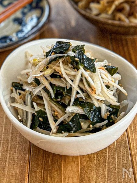 食材2つ《新玉とわかめ♡おかかごま酢サラダ》