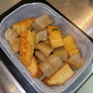 ヴェルの作ってみた!投稿(【こんにゃくとさつま揚げの煮物】10分 ホッとする腸活副菜)