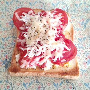 M＊Pの作ってみた!投稿(【トースト】朝ごはんに◎フレッシュトマトと卵のチーズトースト)