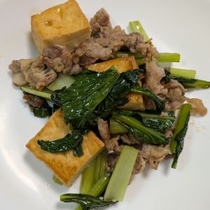 なかのんの作ってみた!投稿(【豚こまと厚揚げと小松菜のオイスター炒め】ボリュームおかず)