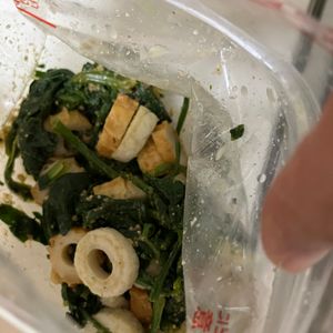とまっちょ嫁の作ってみた!投稿(【レンチン♡5分で完成】ちくわとほうれん草の胡麻和え)