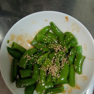 鶏皮坊主の作ってみた!投稿(スナップエンドウのピリ辛醤油麹ナムル)