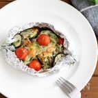 包んで焼くだけのごちそう♪さば缶とバジルの夏野菜ホイル焼き