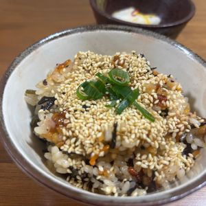こむぎの作ってみた!投稿(ツナとひじきの塩こん炊き込みご飯)