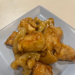 ともみかん🍊の作ってみた!投稿(【鶏とれんこんの甘酢炒め】食材２つの満足おかず♪ご飯が進む！)